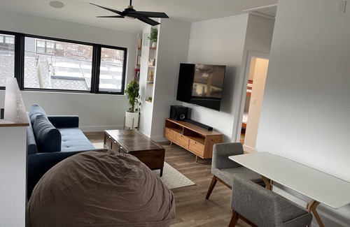 Berkeley Apartment | Bright, Walkable City Guesthouse! Brand new construction with lake views!