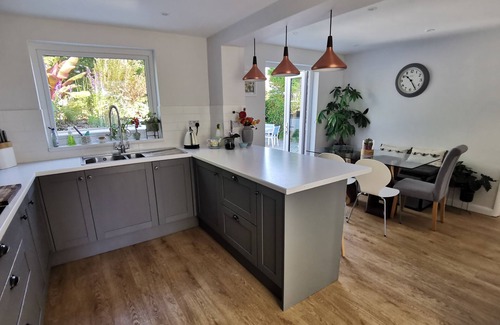 Falmouth House | Bright, welcoming Falmouth 2 bed home with garden and parking