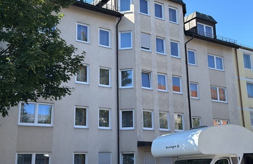 Milbertshofen Apartment | Brightestate
