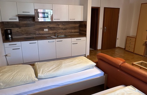 Milbertshofen Apartment | Brightestate