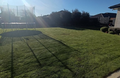 Brightwater House | Brightwater Beauty - Spa, BBQ, Trampoline & Pet Friendly!