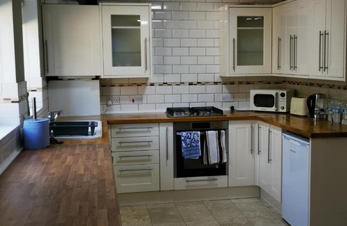 Belle Vue Apartment | BRIGSTOCK HOLIDAYS HOUSE