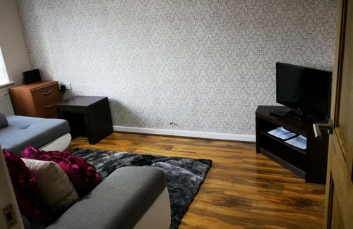 Belle Vue Apartment | BRIGSTOCK HOLIDAYS HOUSE