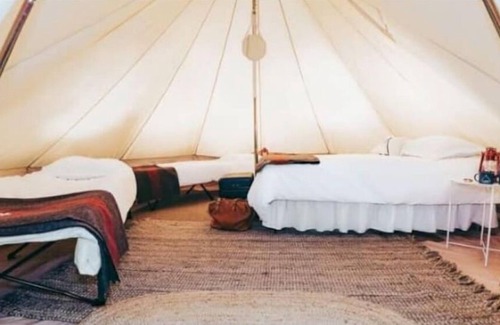 Brimfield RV Rental | Brimfield Massachusetts Meadows Glamping at show 7