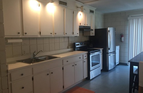 Isle of Palms House | Bring your best friend to the beach - 2 Bedroom, 1 Bath pet friendly bungalow!
