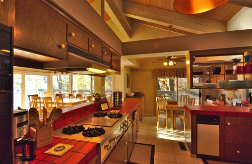 Fish Camp Ski Chalet | Bring Your Family Home to the Spacious Yosemite Trestlewood Chalet!