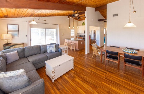 Sandbridge House | Bring your Pup! Charming Cottage steps from the Beach, Elevator!