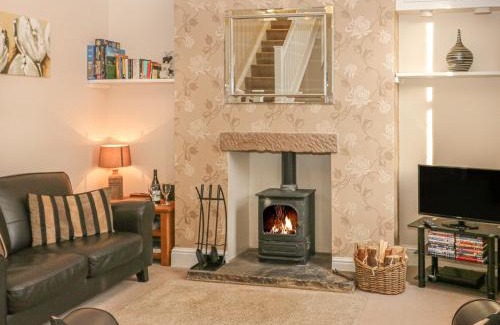 Hope Valley House | Brinks View Cottage