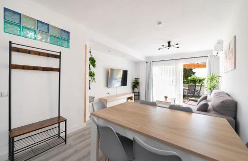 Torre de Benagalbon Apartment | BrisaMar II primera línea de playa & priv parking