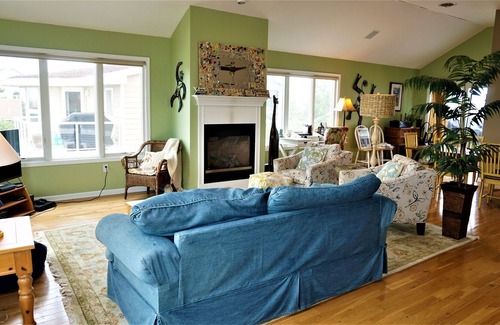 Broadkill Beach House | BROADKILL BEACH- 4th House from Beach 3BD & 2.5 BA