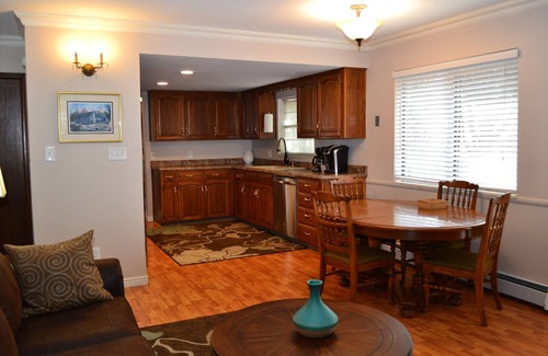 Broadmoor House | Broadmoor Area Home Great for Families and Pets!
