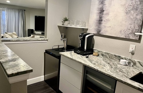 Southwest Colorado Springs House | Broadmoor Hills Retreat w/Tesla Charger