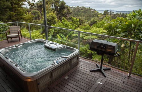 Opua House | Broadview Retreat, Sleeps 12 People or 8 Singles.