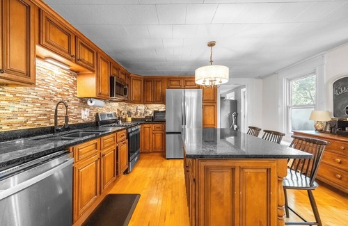 Bangor House | Broadway Historic District Home