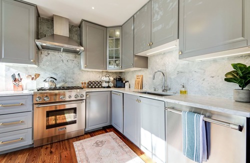 Old Town West House | Brockett House - An Old Town Row Home!