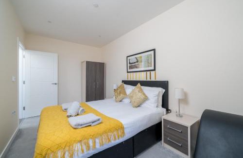 London Borough of Bromley Apartment | Bromley Station
