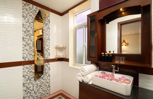 Taphul Village Area Hotel | Bronam Residence & Spa
