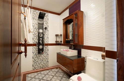 Taphul Village Area Hotel | Bronam Residence & Spa