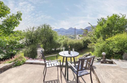 Manod House | Brondderwen