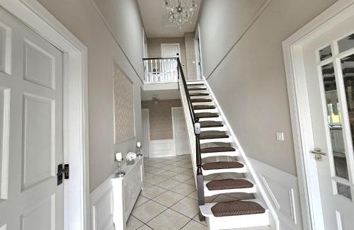 Dungloe House | Brontès House