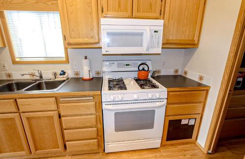Brookings House | Brookings Bliss