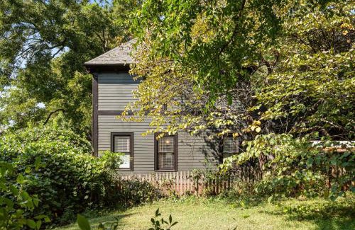 Inman Park Apartment | Brooklyn Bungalow