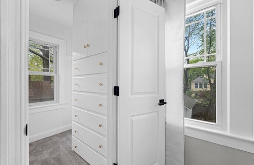 South Kansas City House | Brookside Charmer| Walk to Shops
