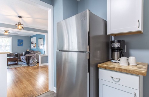 South Kansas City House | Brookside home with 2 bedrooms newly remodeled tree lined streets