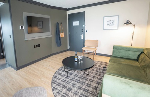 Kanata Lakes - Marchwood Lakeside - Morgan's Grant - Kanata Hotel | Brookstreet
