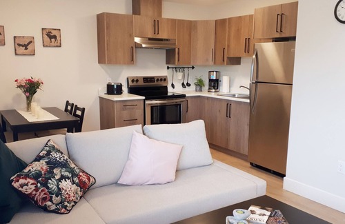 Sooke Apartment | Broomhill Getaway Suite - Brand NEW