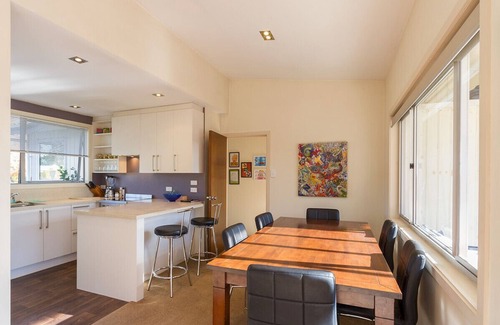 Arrowtown Cottage | Brow Peak View - Arrowtown Holiday Home