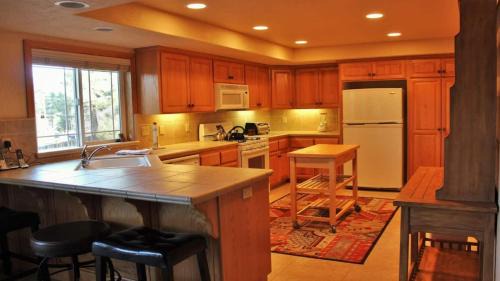 Summit Estates House | Brownie B