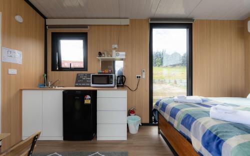 Surat Bay House | Bruce Farm Alpaca Cabin 2 by Tiny Away