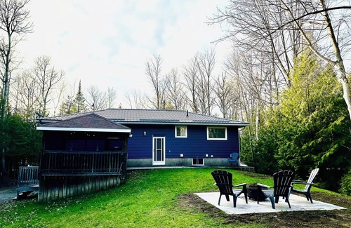 South Bruce Peninsula Cottage | Bruce Peninsula Family Cottage (Berford Lake 4 bedrooms, 2bath)