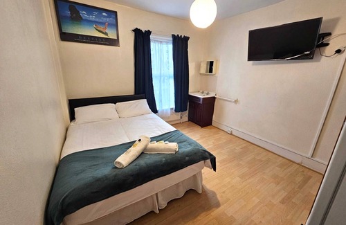 Tottenham Hotel | Bruce Rooms