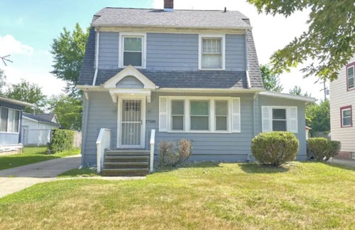 Maple Heights House | brunch house