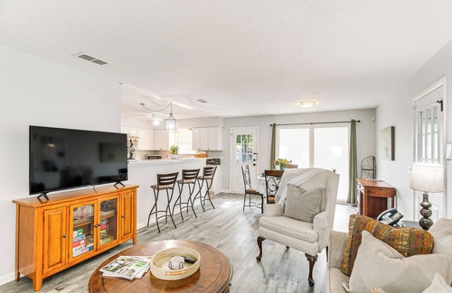Brunswick House | Brunswick Retreat w/Patio & Grill, Near Beaches!
