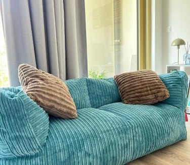 Sint-Jans-Molenbeek Apartment | Brussels City Chambers