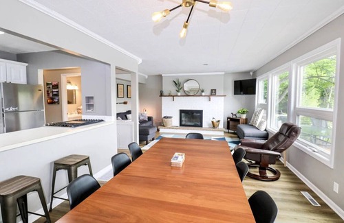 Lake Ann House | Bryan Lake Waterside Retreat