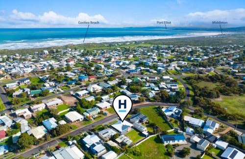 Goolwa Beach House | Bryant Blue 10 Bryant Crescent Goolwa Beach-No Linen Included