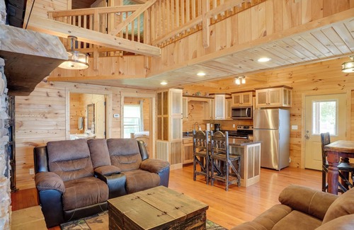 Bryant Cabin | Bryant Cabin Rental: Mountain View & Hot Tub!
