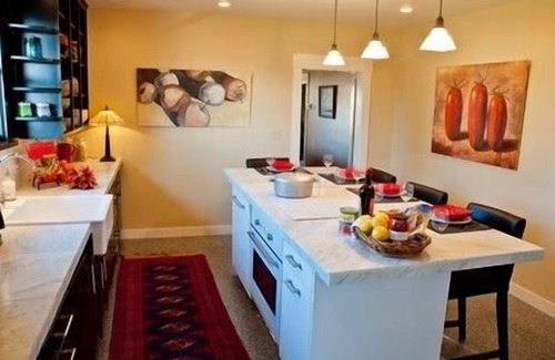 Walla Walla East House | Bryant House: Perfect Bungalow with Fireplace, Private Patio, Large Yard
