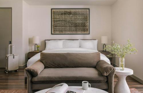 Jefferson Park Apartment | Bryant, Sonder Apartment by Marriott Bonvoy
