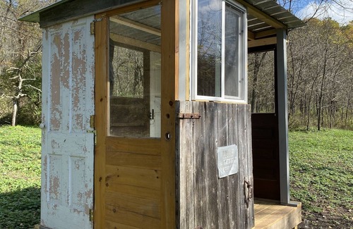 Viroqua RV Rental | Brye’s Bad Axe Glampsite