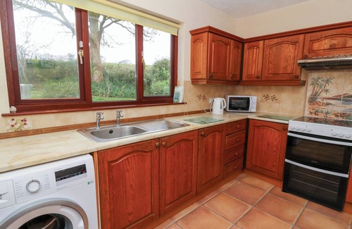 Llangybi Cottage | BRYN YR HAF, pet friendly, with open fire in Lampeter
