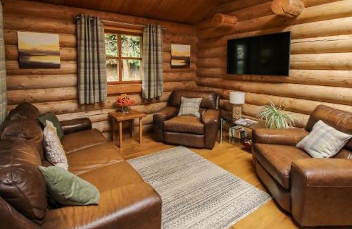 Welsh Frankton House | Brynallt Country Park