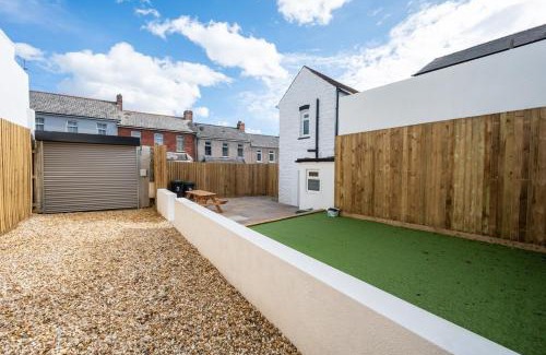 Newport House | Brynglas House by Tŷ SA