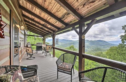 Bryson City House | Bryson City Cabin with Hot Tub about 10 Mi to Dtwn!