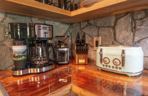 Bryson City Cabin | Bryson City, Entire Cabin to Yourself! King & Queen Beds.