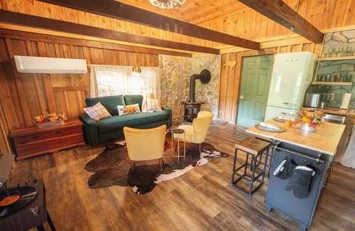 Bryson City Cabin | Bryson City, Entire Cabin to Yourself! King & Queen Beds.